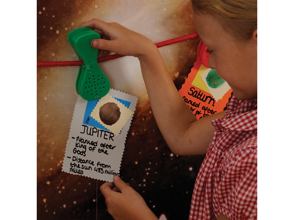 Pinces enregistreuses pour l'école